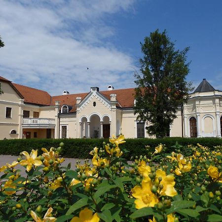 Wellness Hotel Kastiel Jaslovské Bohunice 외부 사진