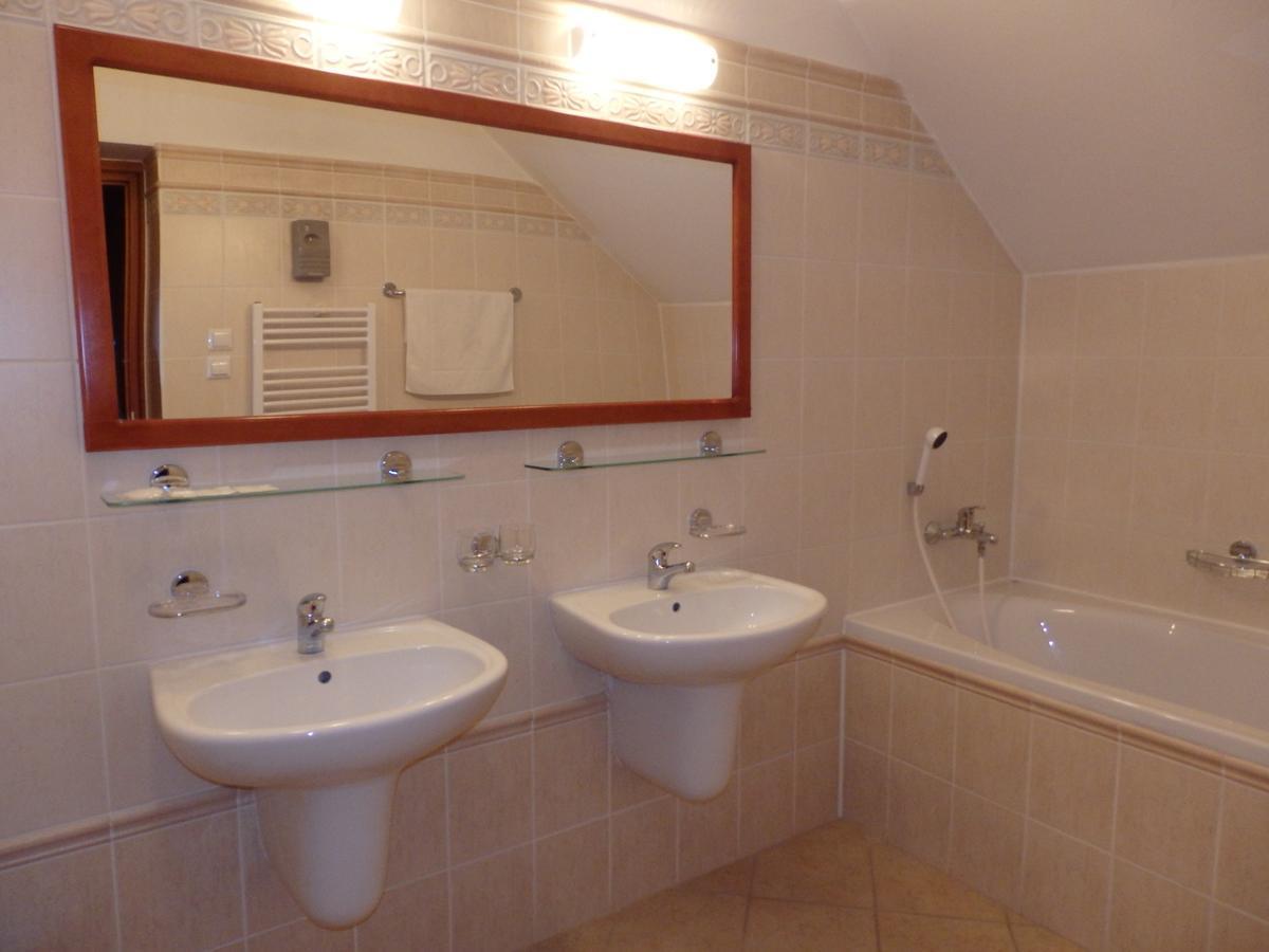 Wellness Hotel Kastiel Jaslovské Bohunice 객실 사진